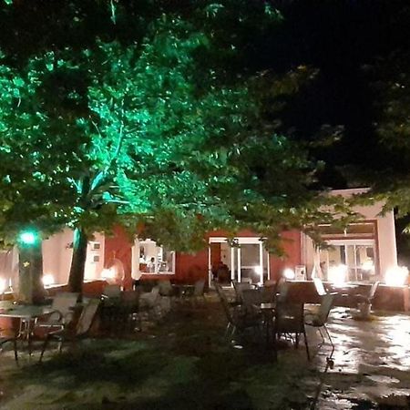 Περι Ανεμων Hotell Zervi Eksteriør bilde